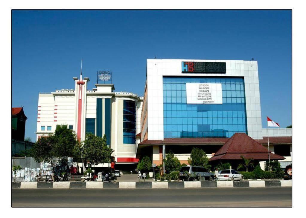 Hotel Banjarmasin International Eksteriør billede